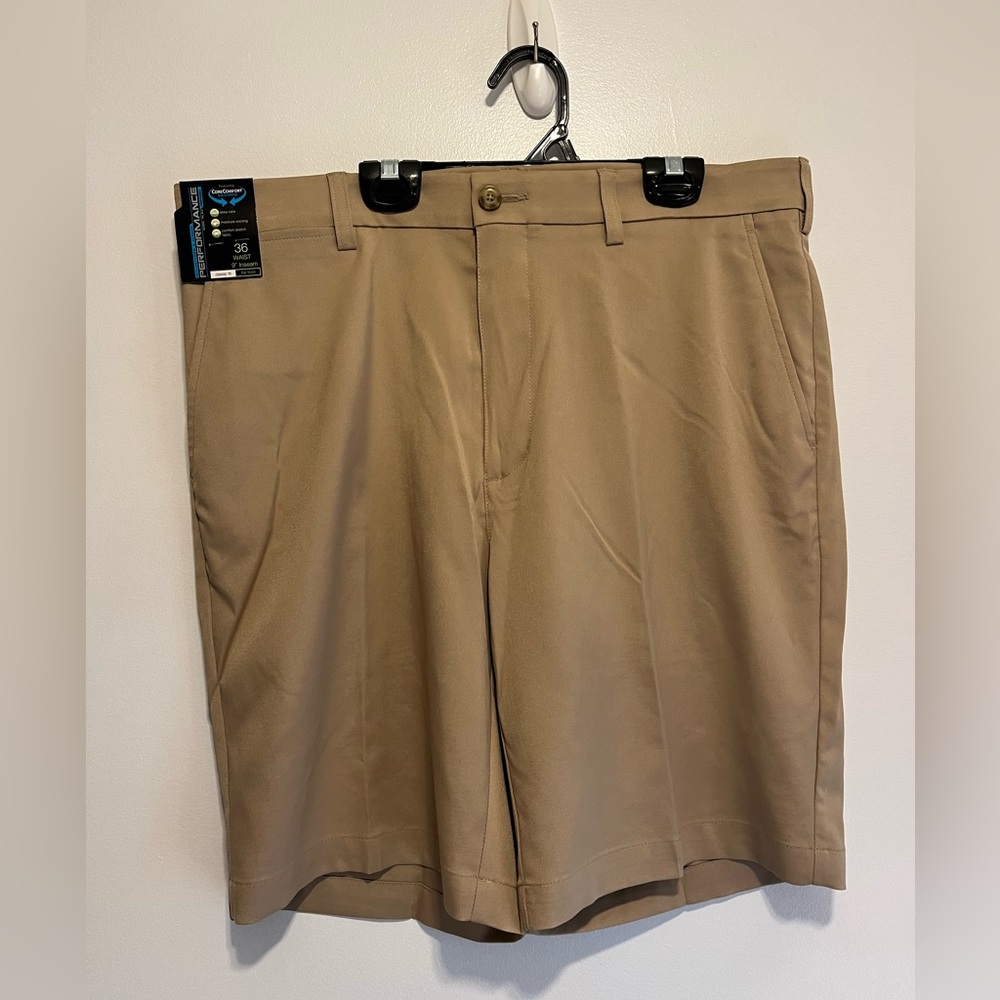 NWT Performance Stretch Fabric Classic Fit Flat Front 9" Inseam sz 36 Beige
